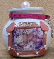 photo pet urn with heart holders
